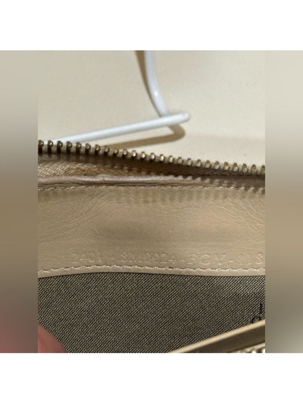 Fendi python, full zip wallet - Picture 9 of 13